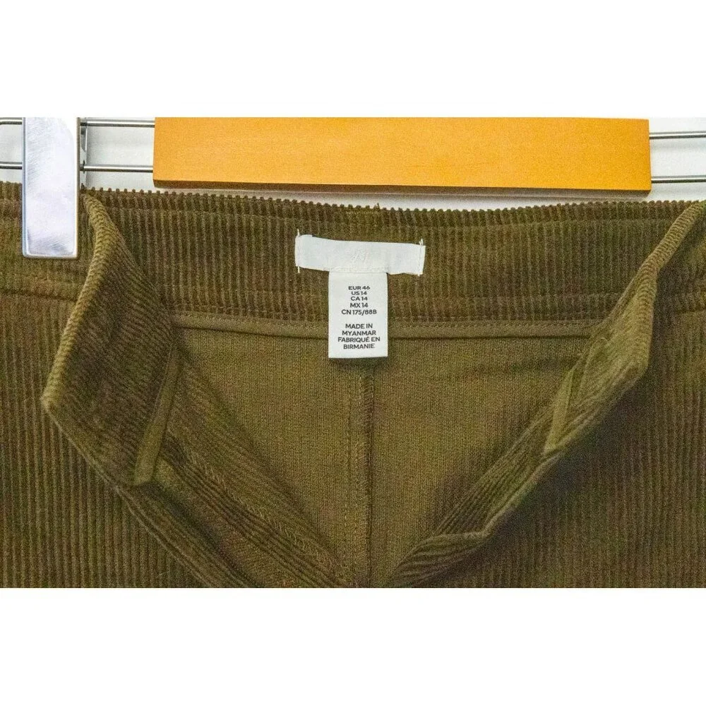 H&M Olive Green Corduroy Mini Skirt - Picture 3 of 3